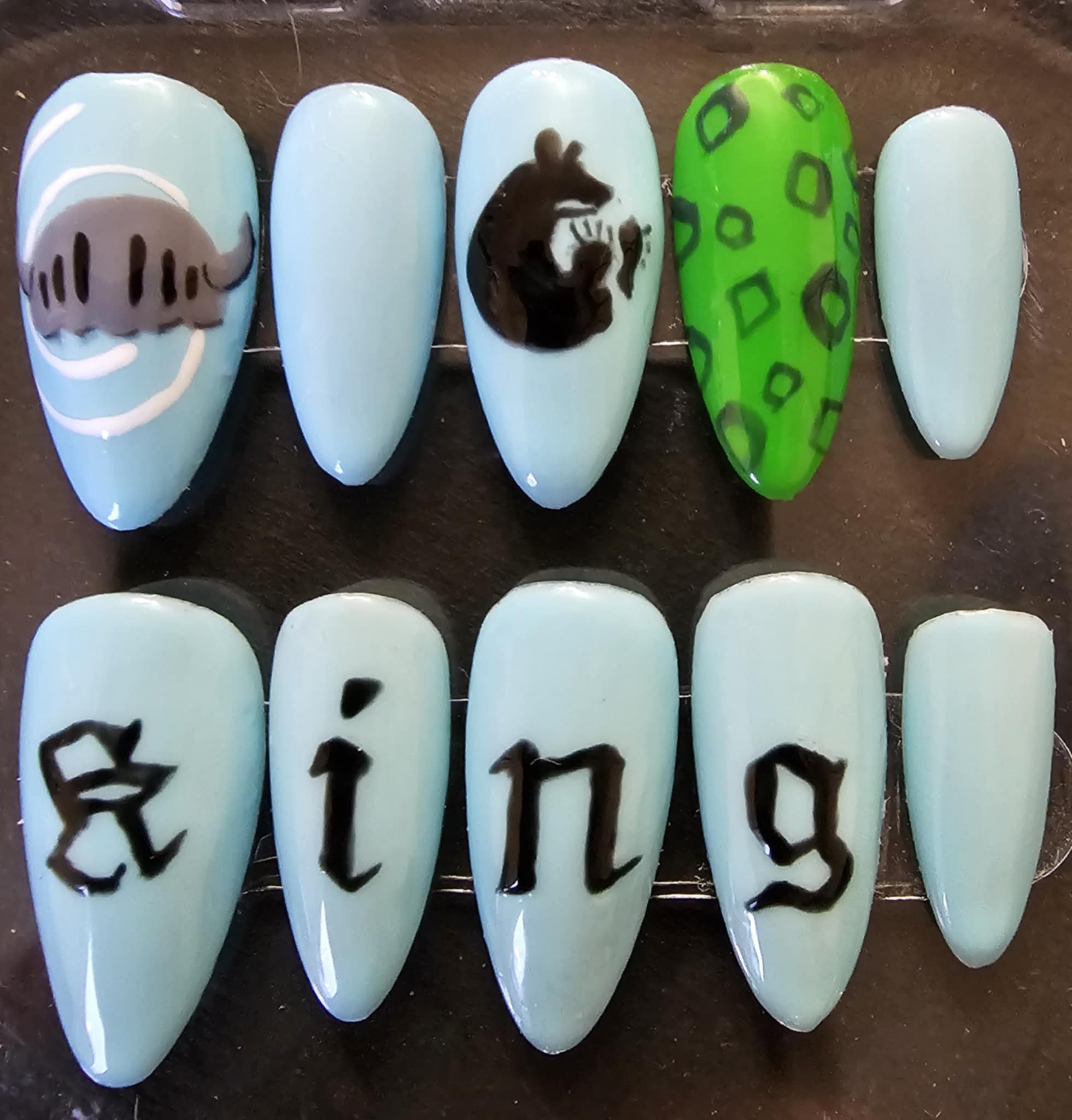 Press-on Nails "King" by Pokénails Studio