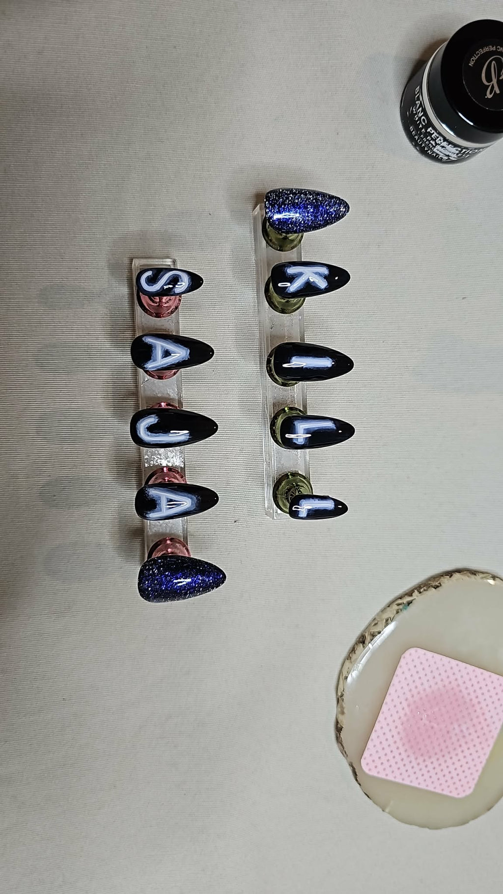 Set Press-on-nails "KILL SAJA" - Collection Démon Hunter