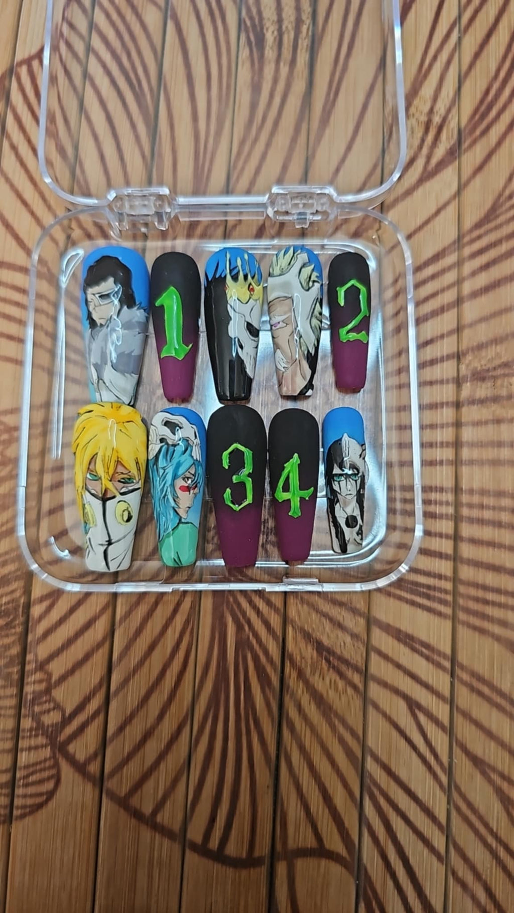 Press on Nails "Espadas" by Pokénails Studio